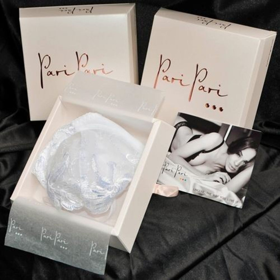 IMI Stringi z haftem i tiulem, czarny-ecru