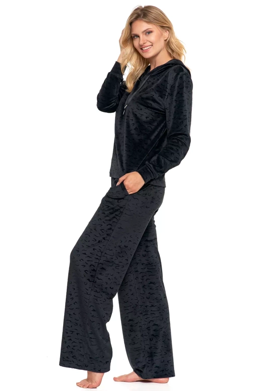 Piżama damska, welurowy miękki dres PDD4300-010, czerń