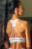 Biustonosz push-up  SEFIA z koronką, biel
