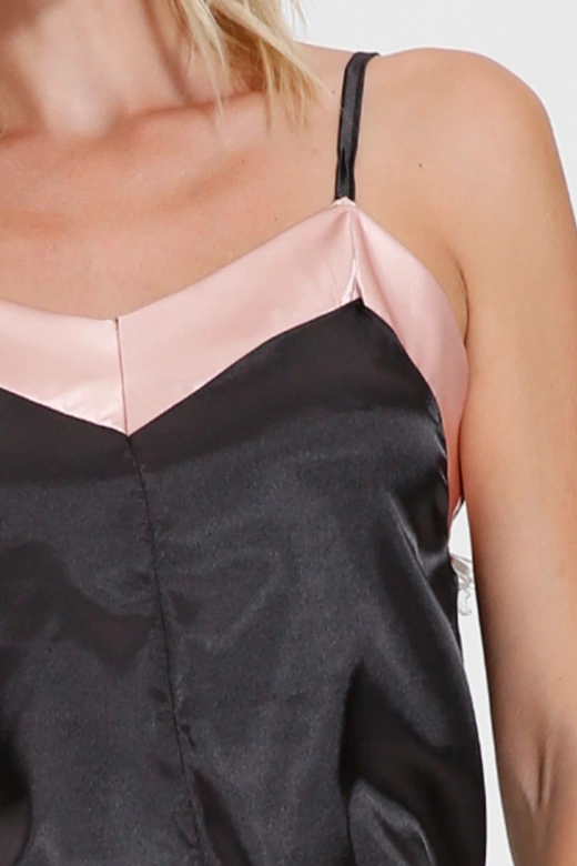 Satynowa piżama damska z różową lamówką D492, czarna