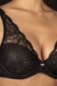 Koronkowy usztywniany biustonosz braletka IRINA, negra-czarny