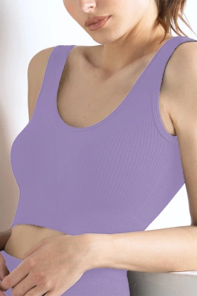 Damski Top Sportowy na Szerokich Ramiączkach Prążkowany AT09, viola-fioletowy