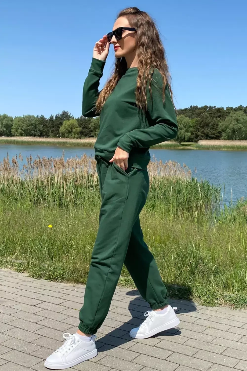 Modny komplet damski/dres ze ściągaczami Wenezja, zielony