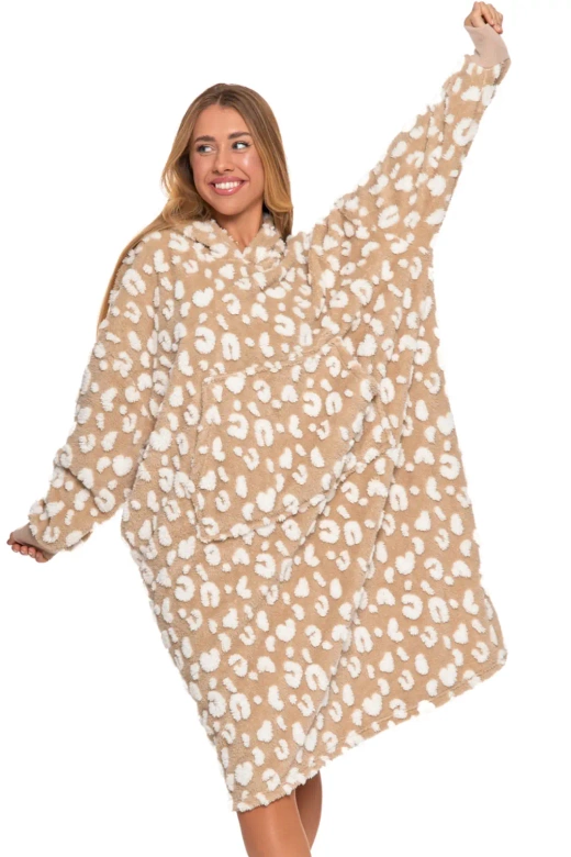 Ciepła kocobluza z kapturem w cętki PDD4500-009, beż