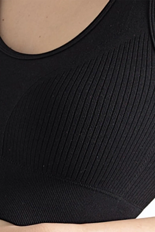 Damski Top Sportowy na Szerokich Ramiączkach Prążkowany AT09, nero-czarny