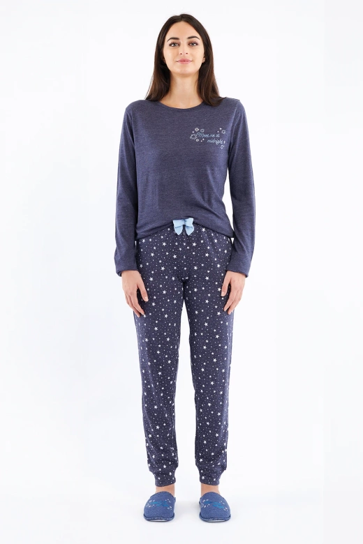 Miękka piżama damska z metalicznym napisem i kokardką DENISA, granatowa