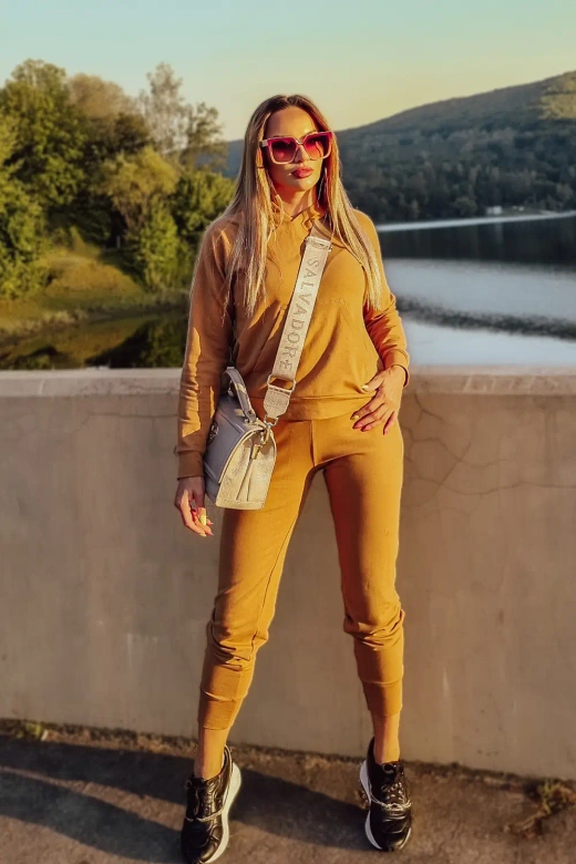 Modny komplet damski/dres z kapturem Seattle, brąz