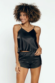 Komplet: satynowa koszulka + szorty KAREN, czarny